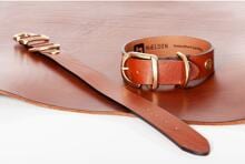 Mealson Ecoskin CollR Halsband, Cognac/Brass, 45/35, 33-39x3,5cm