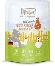 Cibo per gatti Mjamjam Chicks & Friends con pollo e pere