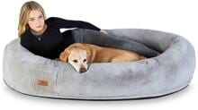 Knuffelwuff Plufi Hundebett für Menschen und Hunde, grau