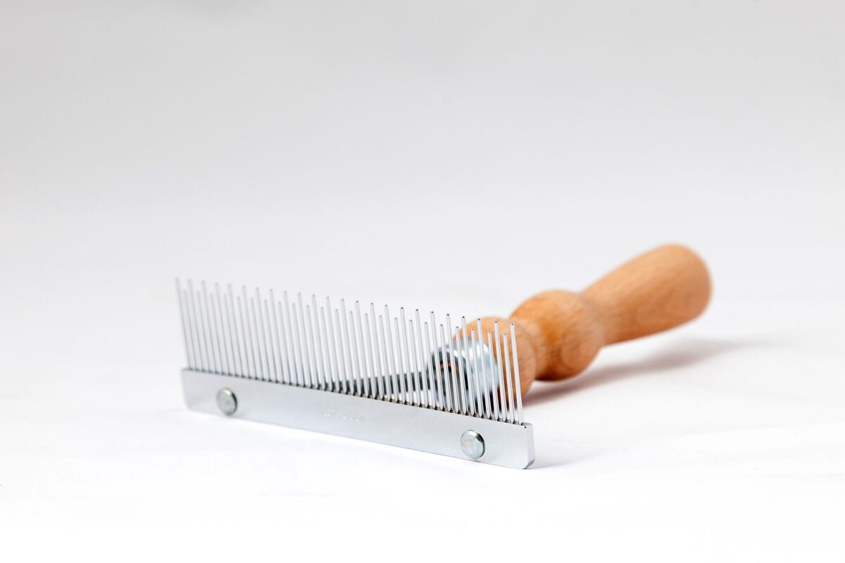 Jean Peau Fellwechselkamm mit Holzgriff