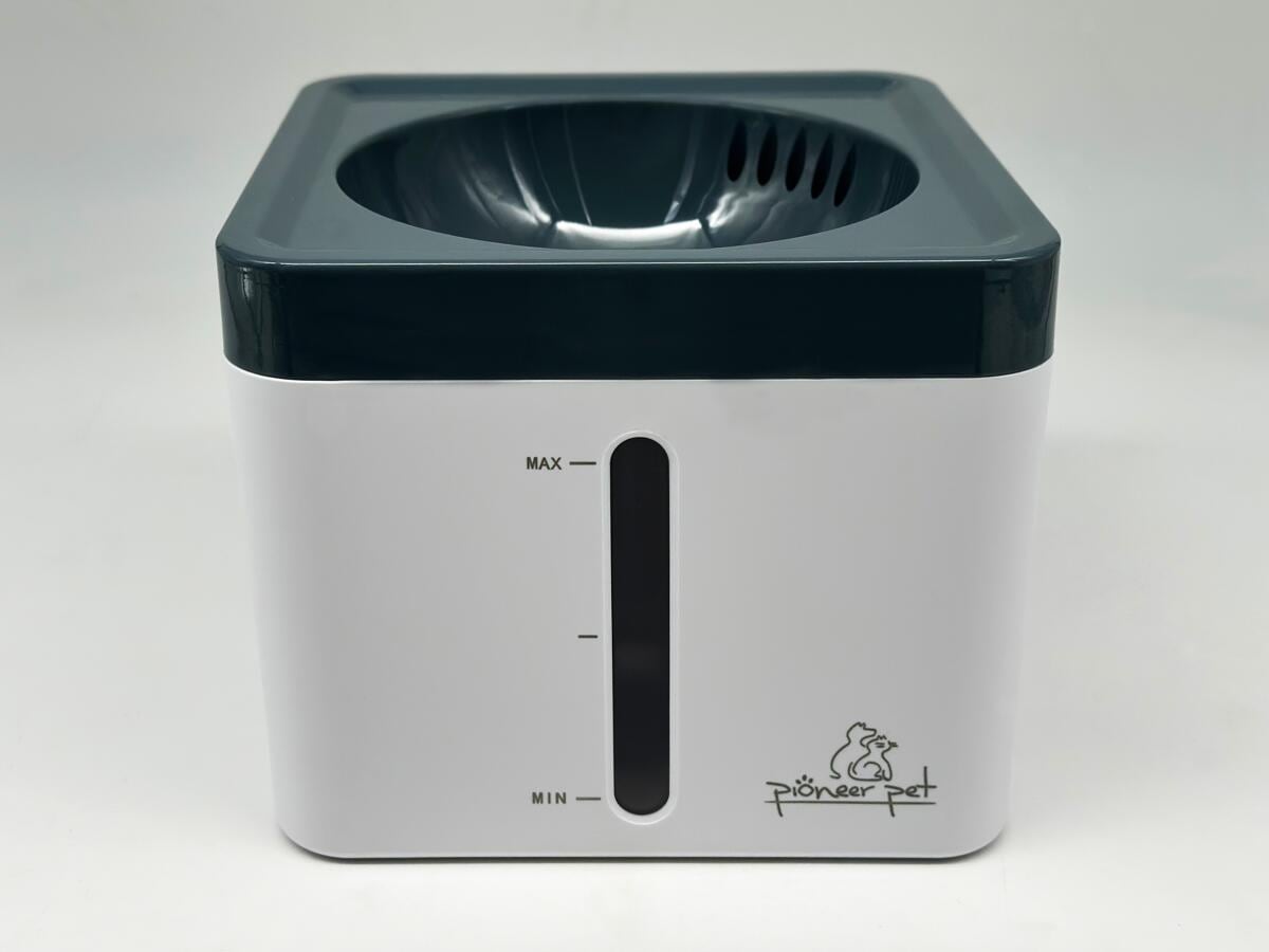 Pioneer Pet Mini Vortex Trinkbrunnen, Kunststoff, 2,37L