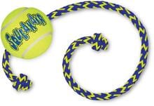 KONG SqueakAir Ball mit Tau, M