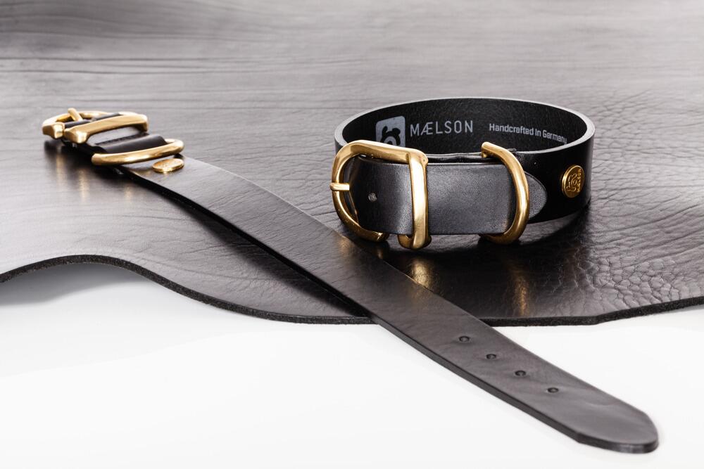 Mealson Ecoskin CollR Halsband, Onyx/Brass, 45/35, 33-39x3,5cm